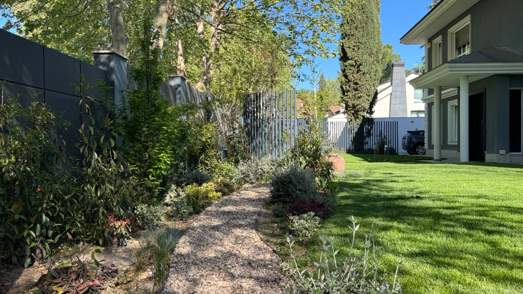 Paseo plantado hacia la vivienda